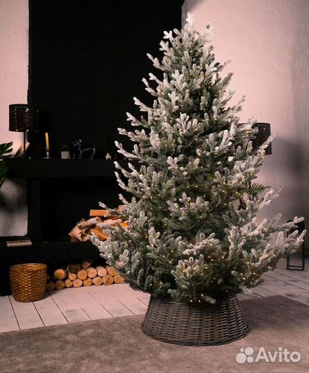 Елка искусственная