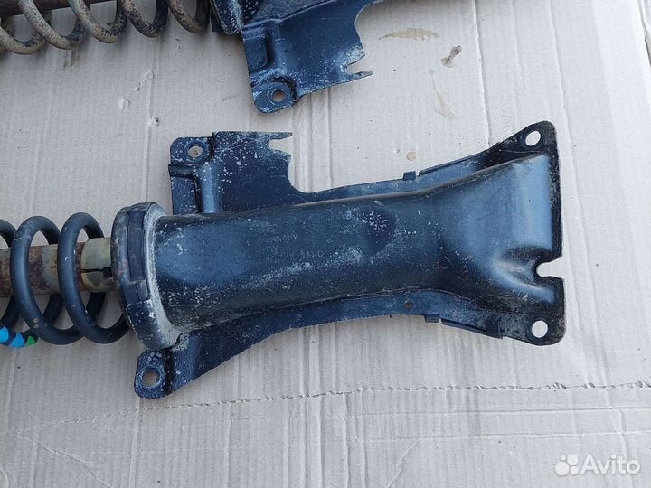 Амортизатор задний Audi 80 B4 Ауди 80 Б4