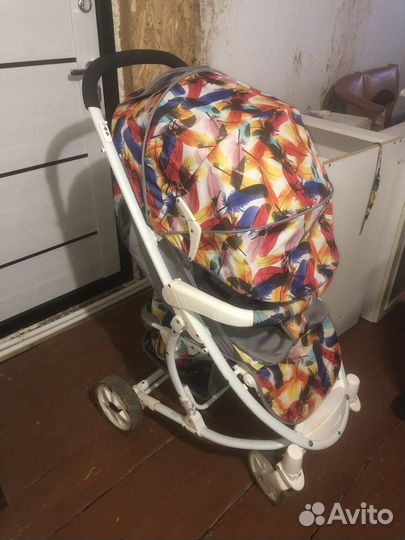 Прогулочная коляска
