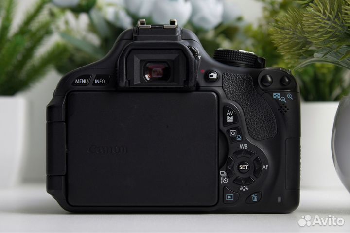 Canon 600D Kit + Комплект
