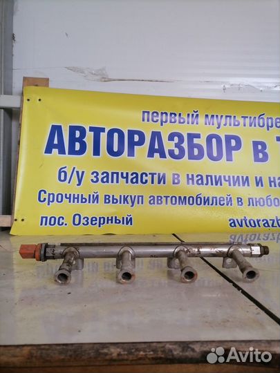 Рампа топливная Skoda Yeti 1.2