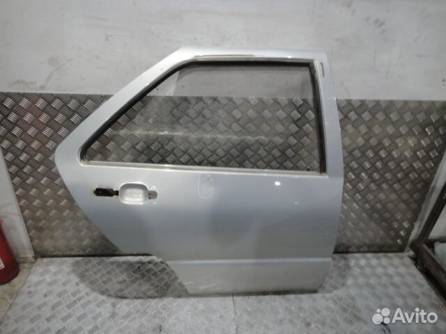 Дверь Amulet A15 (03) зад R б\у дефект (арт. A116201006DY)