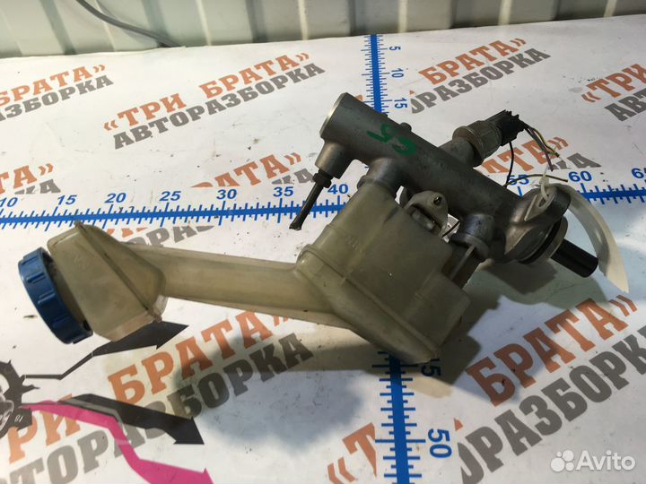 Ниссан Примьера Главный тормозной цилиндр с бачком