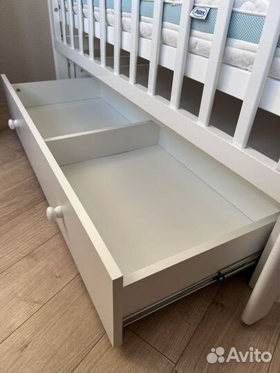 Кроватка детская с маятником Bambini Moretti