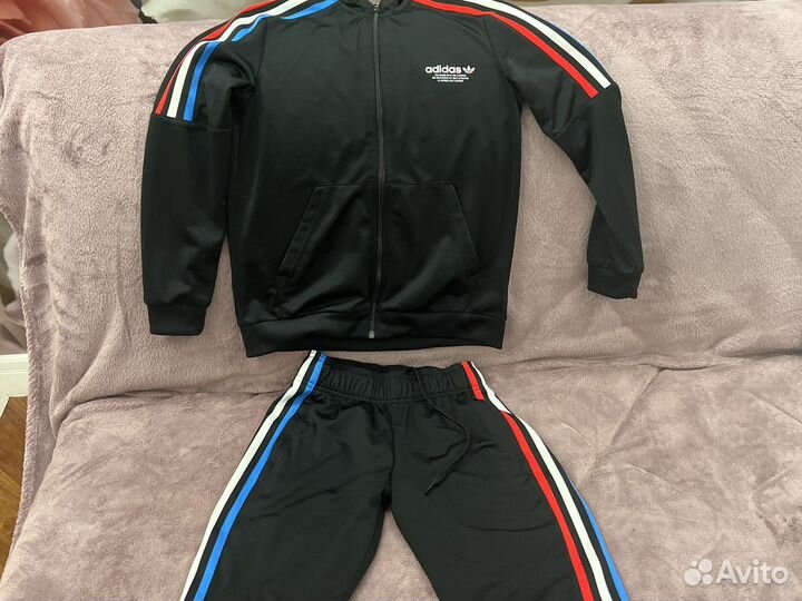 Спортивный костюм для мальчика 140-146