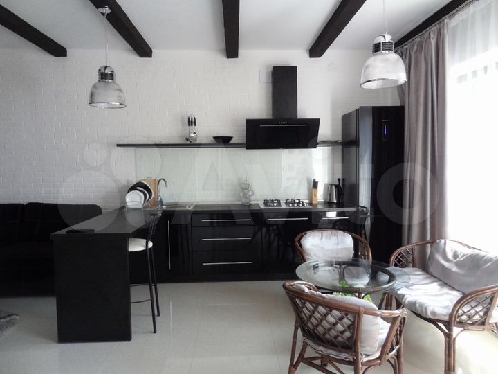 2-к. квартира, 55 м², 2/3 эт.