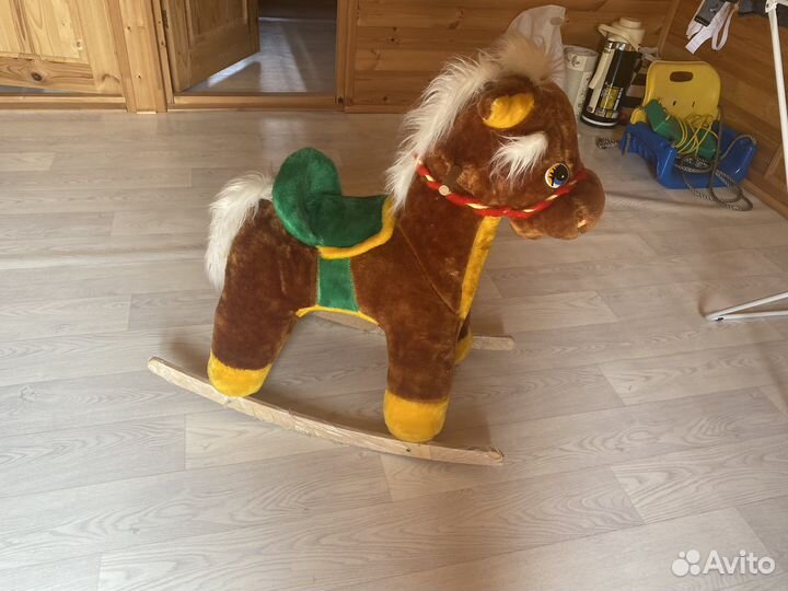 Детская качалка лошадь