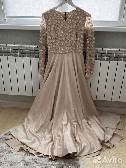 Вечернее платье