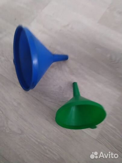 Чайники.закатка для банок.сито.безмен.лейки и д