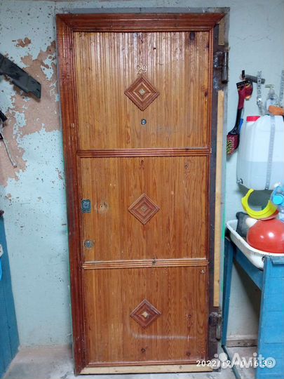 Металлическая дверь бу