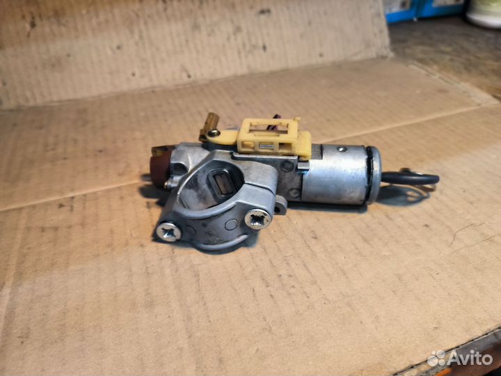 Замок зажигания Nissan Cefiro A33