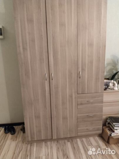 Шкаф для одежды бу