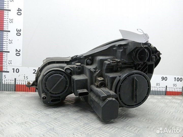 Фара правая Mercedes-Benz E-Class