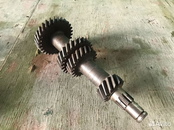 Вал кпп промежуточный (14 зубьев 5ст)