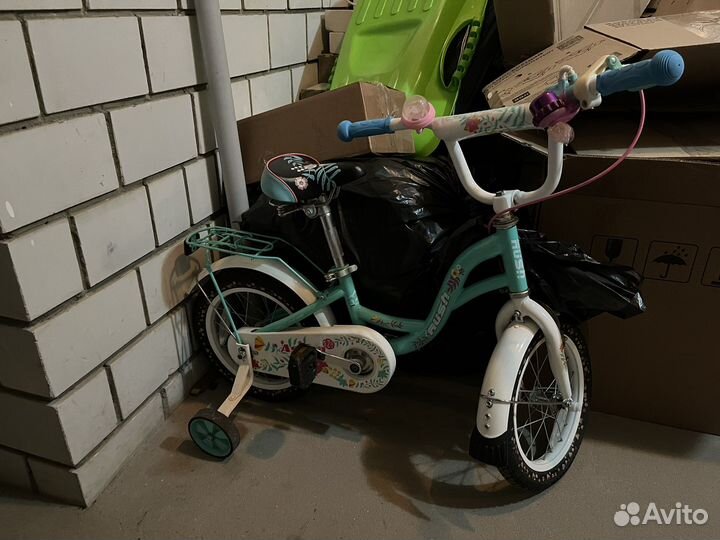 Велосипед детский четырехколесный