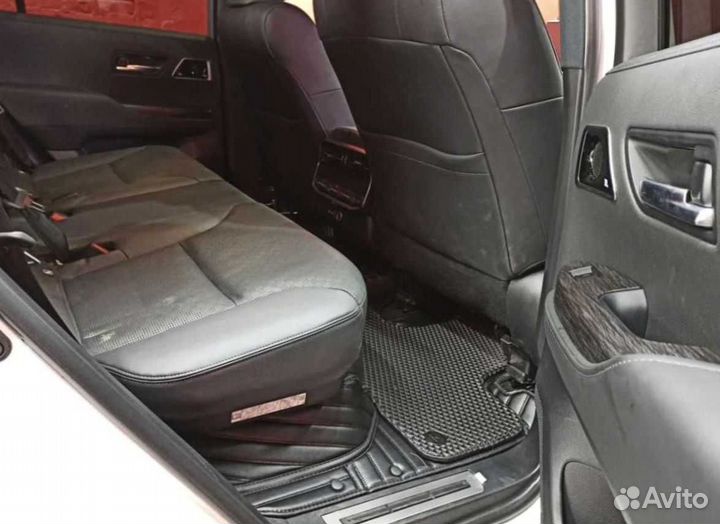 Коврик в багажник на toyota land cruiser