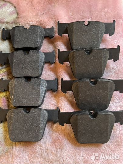 Тормозные колодки перед Mersedes W220, W221