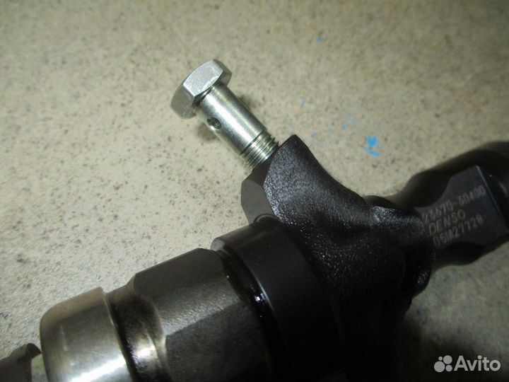 Форсунка дизельная Toyota LC Prado 150