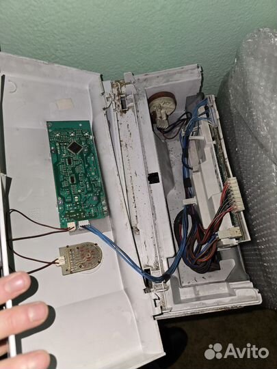 Стиральная машина Hotpoint-Ariston avtf 104