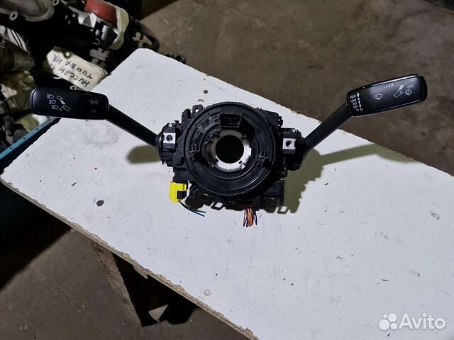 Подрулевой переключатель в сборе шкода октавия А7