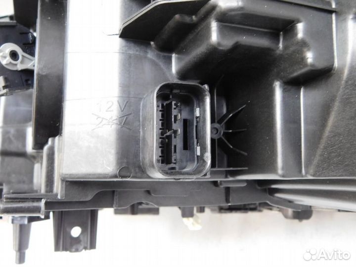 Фара правая BMW 5-Series/M5