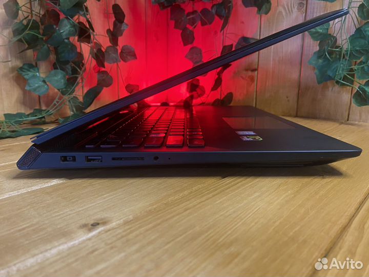 Игровой ноутбук Lenovo i5-6300HQ/8gb/gtx960 2gb