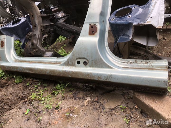 Порог со стойкой Рено Логан