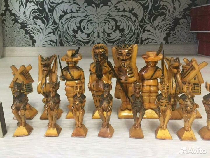 Шахматы резные