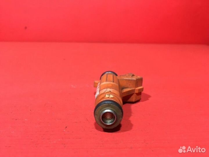 Форсунка Citroen C4 1 2008