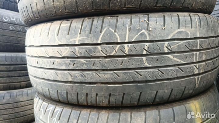 Bridgestone Dueler H/T 215/60 R17