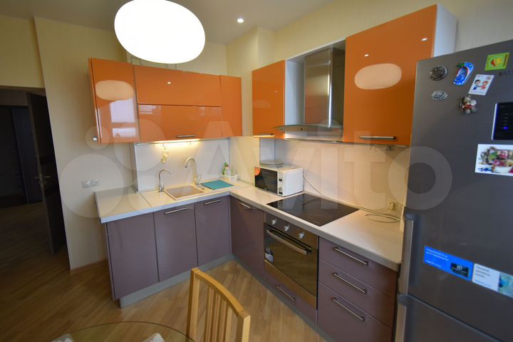 2-к. квартира, 65 м², 2/10 эт.