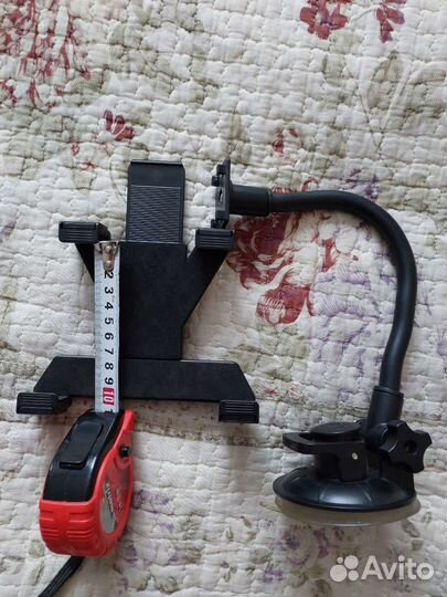 Автомобильный держатель для телефона и планшета