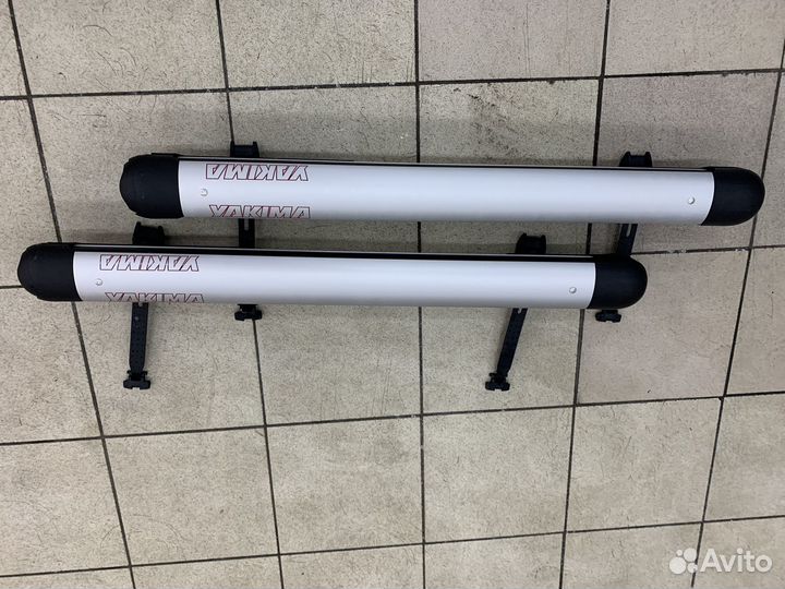 Багажник лыж и сноубордов Yakima FatCat 6 EVO