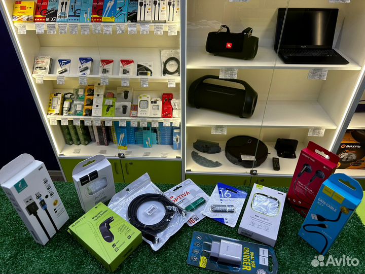 Аксессуары,зарядные устройства,флешки,наушники