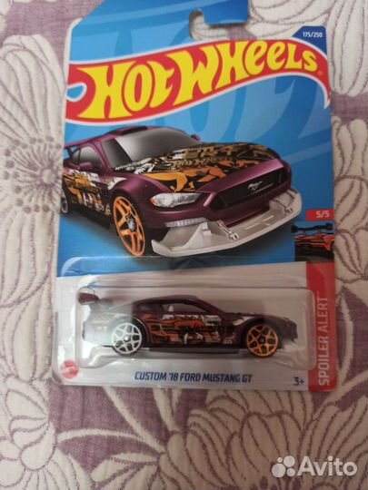 Hot wheels машинки