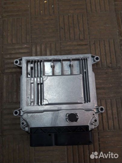 Блок управления двигателем Hyundai i30 1.4