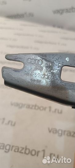 Петля крышки багажника Audi A6 (C6) III (2004–2008
