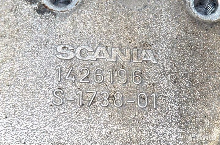 Кронштейн воздушной подушки кабины, передний правы