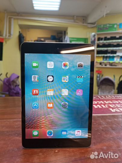 Планшет Apple iPad mini Wi-Fi