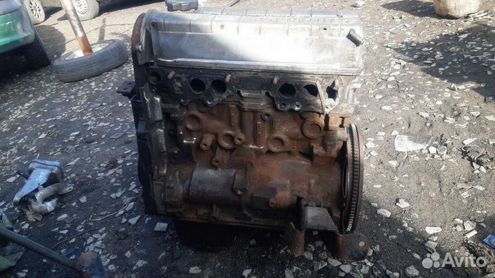 Двигатель в сборе Mitsubishi Chariot