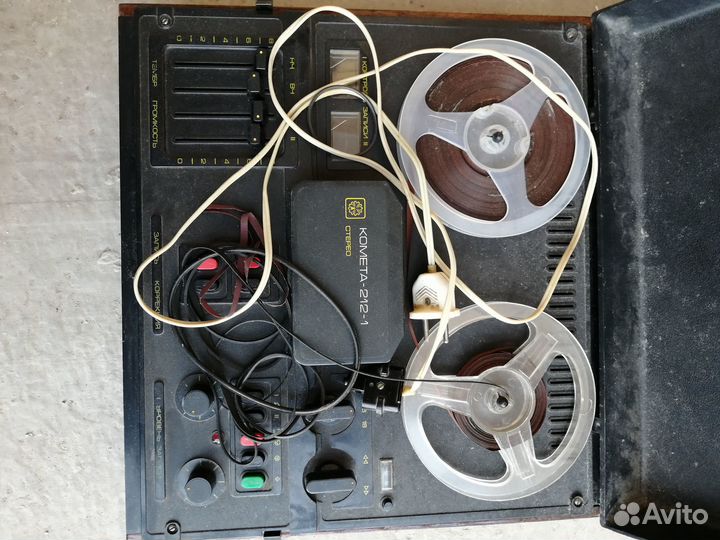 Магнитофон катушечный Комета 212-1