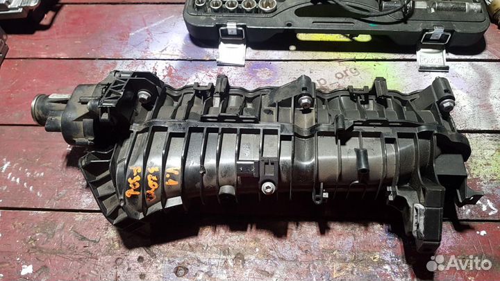 Впускной коллектор BMW 3 F30/F31/F34 2013 7807991