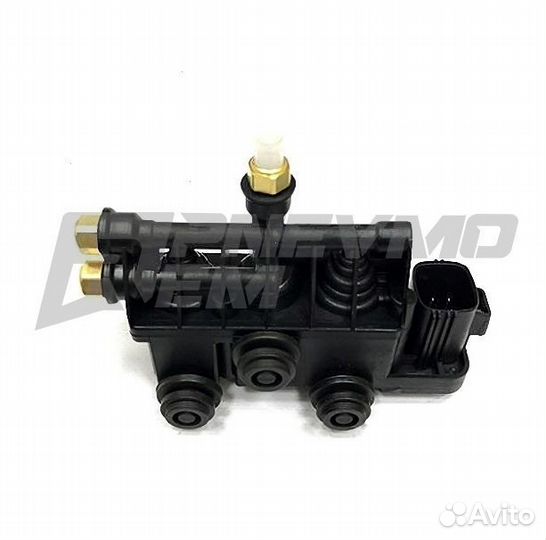 Блок клапанов пневмоподвески Land Rover Sport L320
