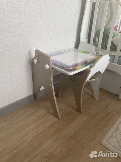 Детский стол 3 в 1 стол парта мольберт