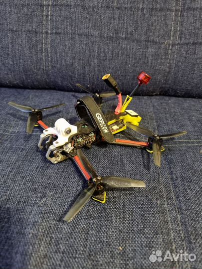 Квадрокоптер цифра diatone roma lr4