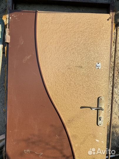 Дверь входная металлическая уличная