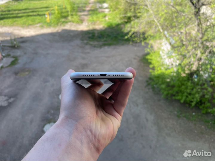 iPhone Xr, 128 ГБ