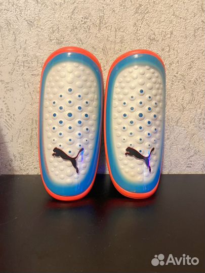 Щитки футбольные