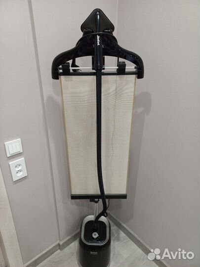 Отпариватель для одежды вертикальный