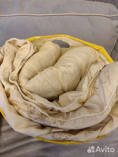 Одеяло, 3 комплекта постельного белья